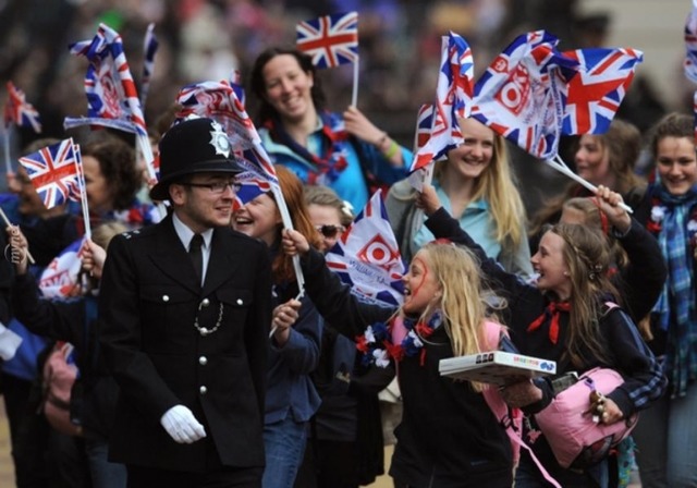 Anavatanları Dışında Yaşanyalara Soruldu: Vatandaşları En Kibar 10 &Uuml;lke Hangileri? 4